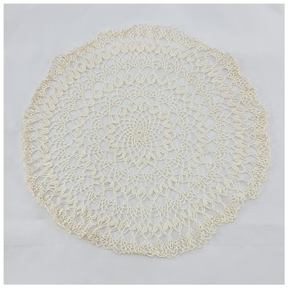 Crochet Circle Design Ruffed Edge Doily, 12" - Picture 4 of 8